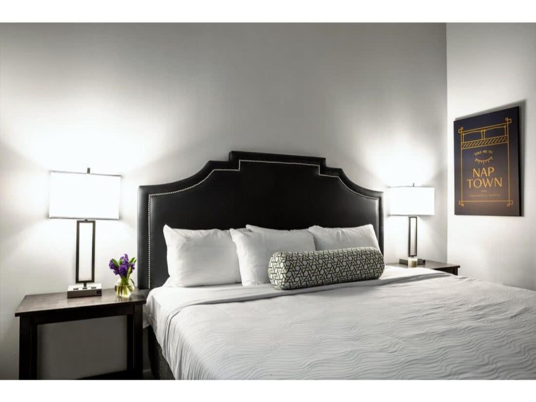 Bold 2Br 2Ba In The Block Apartment By Cozysuites! Indianapolis Exterior photo