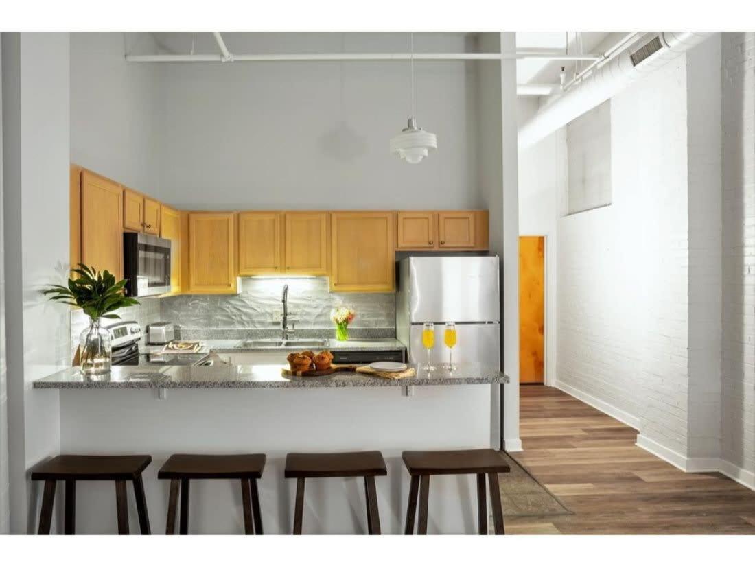 Bold 2Br 2Ba In The Block Apartment By Cozysuites! Indianapolis Exterior photo